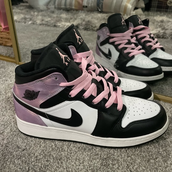 Jordan Shoes - Air Jordan 1 mid SE